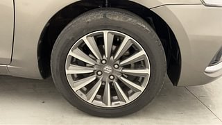 Used 2021 Maruti Suzuki Ciaz Alpha Petrol Petrol Manual tyres RIGHT FRONT TYRE RIM VIEW
