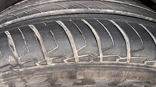 Used 2018 Ford Figo [2015-2019] Titanium 1.5 Ti-VCT AT Petrol Automatic tyres RIGHT FRONT TYRE TREAD VIEW