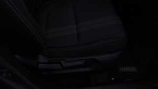 Used 2021 Hyundai Venue [2019-2022] S+ 1.2 Petrol Manual top_features Driver height adjustable seat