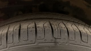 Used 2015 Hyundai Eon [2011-2018] Magna + 1.0 Petrol Manual tyres RIGHT REAR TYRE TREAD VIEW