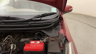 Used 2019 Hyundai Elite i20 [2018-2020] Sportz Plus 1.2 Petrol Manual engine ENGINE LEFT SIDE HINGE & APRON VIEW