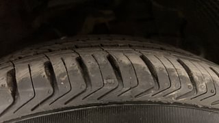 Used 2015 Hyundai Eon [2011-2018] Magna + 1.0 Petrol Manual tyres RIGHT FRONT TYRE TREAD VIEW