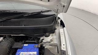 Used 2022 Hyundai Venue [2019-2022] SX 1.0  Turbo iMT Petrol Manual engine ENGINE LEFT SIDE HINGE & APRON VIEW