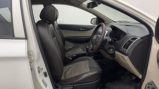 Used 2014 Hyundai i20 [2012-2014] Sportz 1.4 CRDI Diesel Manual interior RIGHT SIDE FRONT DOOR CABIN VIEW