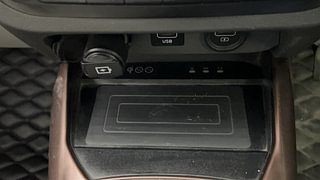 Used 2020 Hyundai Aura SX 1.2 (O) Petrol Petrol Manual top_features Wireless phone charging