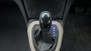 Used 2017 Hyundai Xcent [2017-2019] S AT Petrol Petrol Automatic interior GEAR  KNOB VIEW
