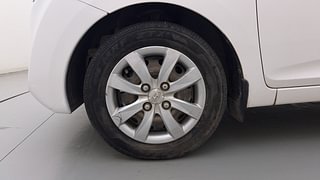 Used 2012 Hyundai Eon [2011-2018] Magna Petrol Manual tyres LEFT FRONT TYRE RIM VIEW