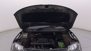 Used 2017 Renault Kwid [2015-2019] RXT Petrol Manual engine ENGINE & BONNET OPEN FRONT VIEW