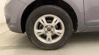 Used 2011 Hyundai i20 [2008-2012] Sportz 1.2 Petrol Manual tyres LEFT FRONT TYRE RIM VIEW