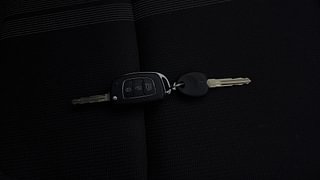 Used 2021 Hyundai Venue [2019-2022] S+ 1.2 Petrol Manual extra CAR KEY VIEW