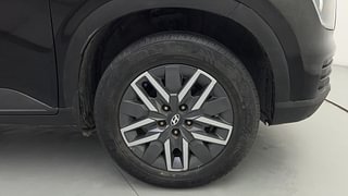 Used 2022 Hyundai Venue S (O) 1.0 Turbo iMT Petrol Manual tyres RIGHT FRONT TYRE RIM VIEW