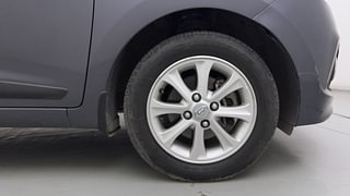 Used 2015 Hyundai Grand i10 Asta AT 1.2 Kappa VTVT Petrol Automatic tyres RIGHT FRONT TYRE RIM VIEW