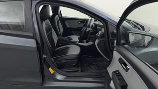 Used 2021 Tata Altroz XZ 1.2 Petrol Manual interior RIGHT SIDE FRONT DOOR CABIN VIEW