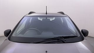 Used 2017 Renault Kwid [2015-2019] RXT Petrol Manual exterior FRONT WINDSHIELD VIEW