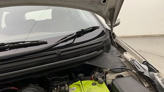 Used 2020 Hyundai Elite i20 [2018-2020] Sportz Plus 1.4 CRDI Diesel Manual engine ENGINE LEFT SIDE HINGE & APRON VIEW