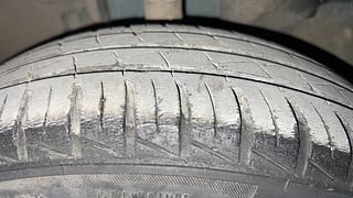 Used 2021 Renault Kwid CLIMBER 1.0 AMT Opt Petrol Automatic tyres LEFT FRONT TYRE TREAD VIEW