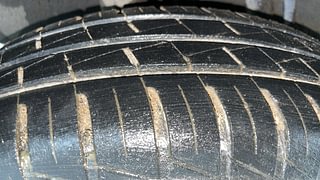 Used 2020 Renault Kwid 1.0 RXT AMT SCE Petrol Automatic tyres RIGHT REAR TYRE TREAD VIEW
