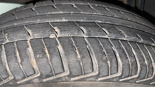 Used 2015 Renault Kwid [2015-2019] RXT Petrol Manual tyres RIGHT REAR TYRE TREAD VIEW