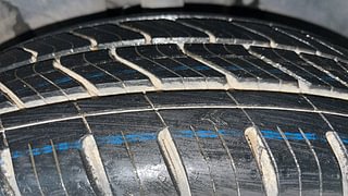 Used 2020 Renault Kwid 1.0 RXT AMT SCE Petrol Automatic tyres RIGHT FRONT TYRE TREAD VIEW