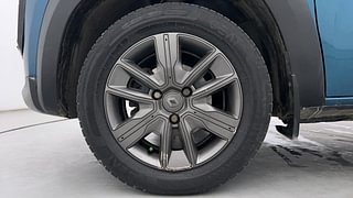 Used 2021 Renault Kwid CLIMBER 1.0 AMT Opt Petrol Automatic tyres LEFT FRONT TYRE RIM VIEW