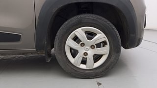 Used 2015 Renault Kwid [2015-2019] RXT Petrol Manual tyres RIGHT FRONT TYRE RIM VIEW