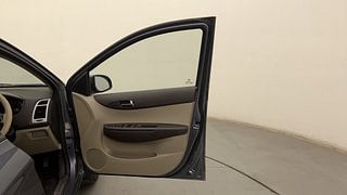 Used 2011 Hyundai i20 [2008-2012] Sportz 1.2 Petrol Manual interior RIGHT FRONT DOOR OPEN VIEW