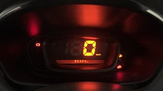 Used 2017 Renault Kwid [2017-2019] RXT 1.0 SCE Special Petrol Manual interior CLUSTERMETER VIEW