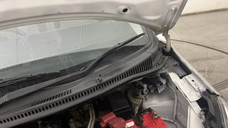 Used 2015 Maruti Suzuki Wagon R 1.0 [2010-2019] VXi Petrol Manual engine ENGINE LEFT SIDE HINGE & APRON VIEW
