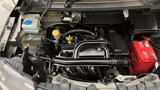 Used 2017 Renault Kwid [2017-2019] RXT 1.0 SCE Special Petrol Manual engine ENGINE RIGHT SIDE VIEW