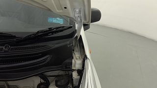 Used 2018 Hyundai Eon [2011-2018] Era + (O) Petrol Manual engine ENGINE LEFT SIDE HINGE & APRON VIEW