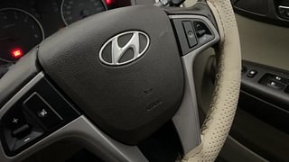 Used 2011 Hyundai i20 [2008-2012] Sportz 1.2 Petrol Manual top_features Airbags