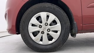 Used 2013 Hyundai i10 [2010-2016] Asta AT with Sunroof Petrol Petrol Automatic tyres LEFT FRONT TYRE RIM VIEW