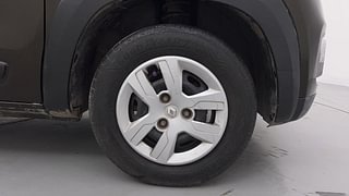 Used 2018 Renault Kwid [2017-2019] RXT 1.0 SCE Special (O) Petrol Manual tyres RIGHT FRONT TYRE RIM VIEW