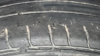 Used 2020 Hyundai Aura SX 1.2 (O) Petrol Petrol Manual tyres LEFT REAR TYRE TREAD VIEW