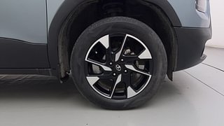 Used 2021 Tata Punch Creative iRA Pack AMT Dual Tone Petrol Automatic tyres RIGHT FRONT TYRE RIM VIEW