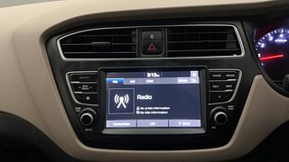 Used 2019 Hyundai Elite i20 [2018-2020] Sportz Plus 1.2 Petrol Manual top_features Integrated (in-dash) music system