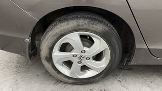 Used 2015 Honda City [2014-2017] VX Petrol Manual tyres RIGHT REAR TYRE RIM VIEW