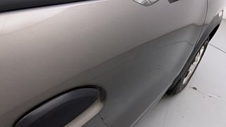 Used 2015 Renault Kwid [2015-2019] RXT Petrol Manual dents MINOR DENT