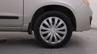 Used 2014 Maruti Suzuki Alto K10 [2010-2014] VXi Petrol Manual tyres RIGHT FRONT TYRE RIM VIEW