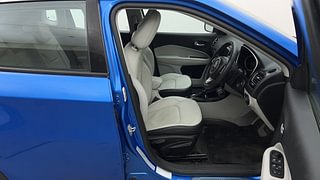 Used 2017 JEEP Compass [2017-2021] Limited 1.4 Petrol AT Petrol Automatic interior RIGHT SIDE FRONT DOOR CABIN VIEW