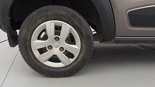 Used 2015 Renault Kwid [2015-2019] RXT Petrol Manual tyres RIGHT REAR TYRE RIM VIEW