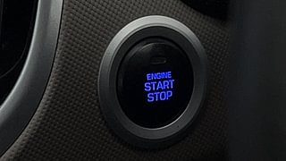 Used 2019 Hyundai Creta [2018-2020] 1.6 SX AT VTVT Petrol Automatic top_features Keyless start