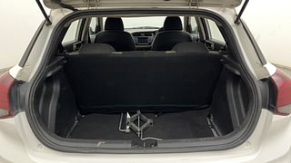 Used 2020 Hyundai Elite i20 [2018-2020] Sportz Plus 1.4 CRDI Diesel Manual interior DICKY INSIDE VIEW