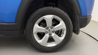 Used 2017 JEEP Compass [2017-2021] Limited 1.4 Petrol AT Petrol Automatic tyres LEFT REAR TYRE RIM VIEW
