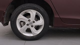 Used 2016 Honda City VX CVT Petrol Automatic tyres RIGHT REAR TYRE RIM VIEW