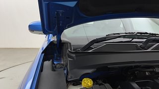 Used 2017 JEEP Compass [2017-2021] Limited 1.4 Petrol AT Petrol Automatic engine ENGINE RIGHT SIDE HINGE & APRON VIEW