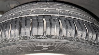 Used 2015 Hyundai Grand i10 Asta AT 1.2 Kappa VTVT Petrol Automatic tyres RIGHT REAR TYRE TREAD VIEW