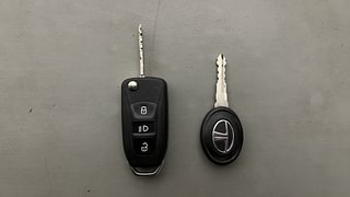 Used 2018 Tata Tiago [2016-2020] Revotron XZ Petrol Manual extra CAR KEY VIEW