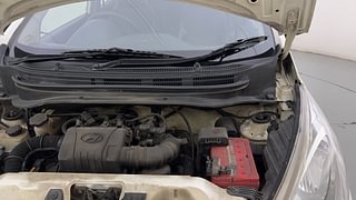 Used 2012 Hyundai Eon [2011-2018] Magna Petrol Manual engine ENGINE LEFT SIDE HINGE & APRON VIEW