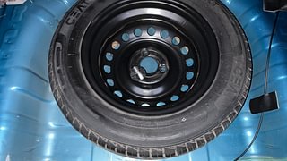 Used 2021 Renault Kwid CLIMBER 1.0 AMT Opt Petrol Automatic tyres SPARE TYRE VIEW